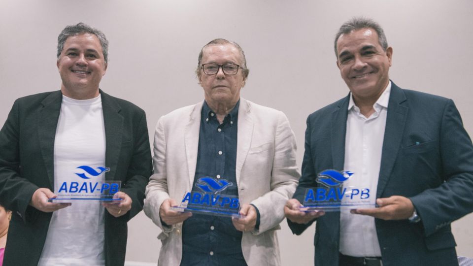 EfraimMarconiBreno.jpeg